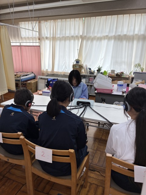 検査中です