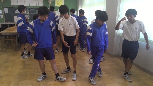 難しいステップに苦戦中。
