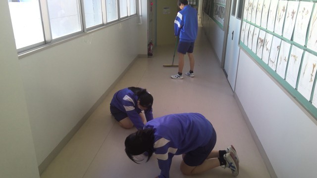 理科室前廊下