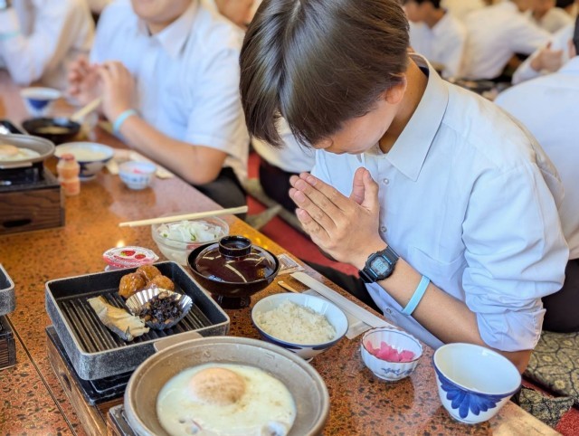 合掌。